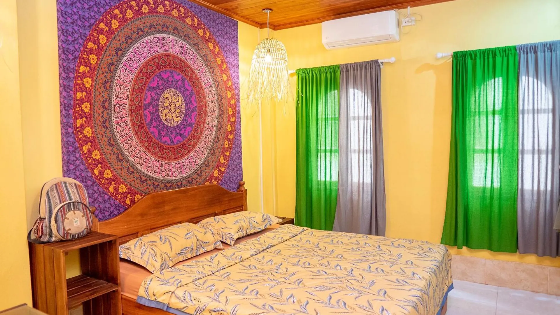 La Casa Nostra Hostel Luang Prabang 0*,