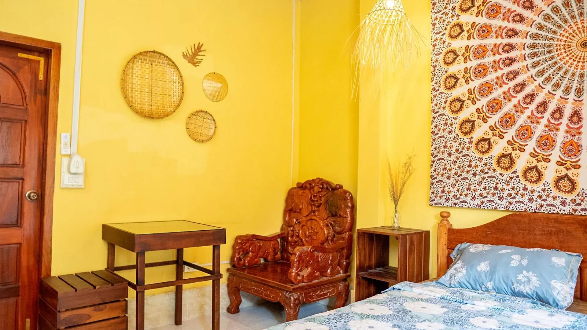 La Casa Nostra Hostel Luang Prabang 0*,